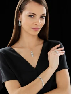 Apart Bransoletka z białego złota z diamentami - kwiaty - 18 cm - 7,53 ct - próba 750< Wszystkie