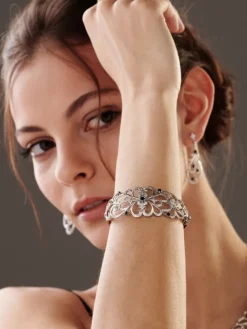 Discount Apart Bransoletka z białego złota z brylantami i szafirami - próba 585
