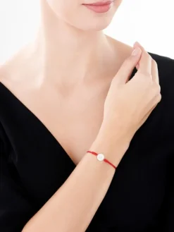 Apart Bransoletka z elementami żółtego złota, diamentem i masą perłową  - litera M - próba 375< Bransoletki Z Diamentami