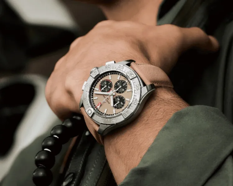 Breitling Avenger B01 Chronograph 44< Zegarki Męskie