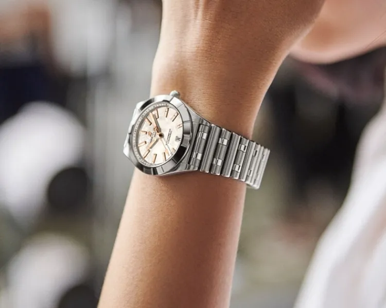 Breitling Chronomat 32< Zegarki Męskie