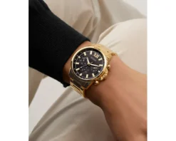 New Guess Walker