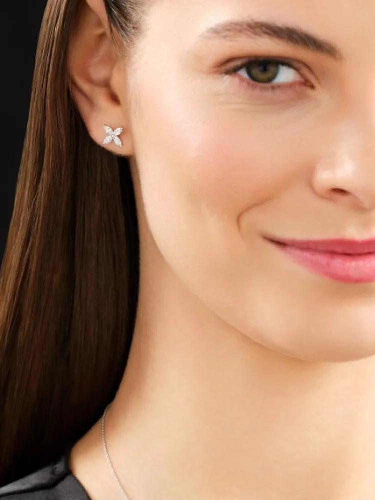 Outlet Apart Kolczyki z białego złota z diamentami - kwiaty - 0,73 ct - próba 585