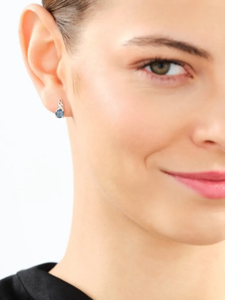 Discount Apart Kolczyki z białego złota z diamentami i topazami London Blue - próba 585
