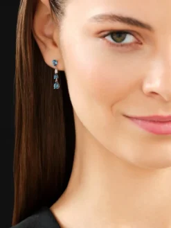 Apart Kolczyki z białego złota z diamentami i topazami London Blue - próba 585