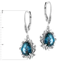 Apart Kolczyki z białego złota z diamentami i topazami London Blue - próba 585< Kolczyki Z Diamentami