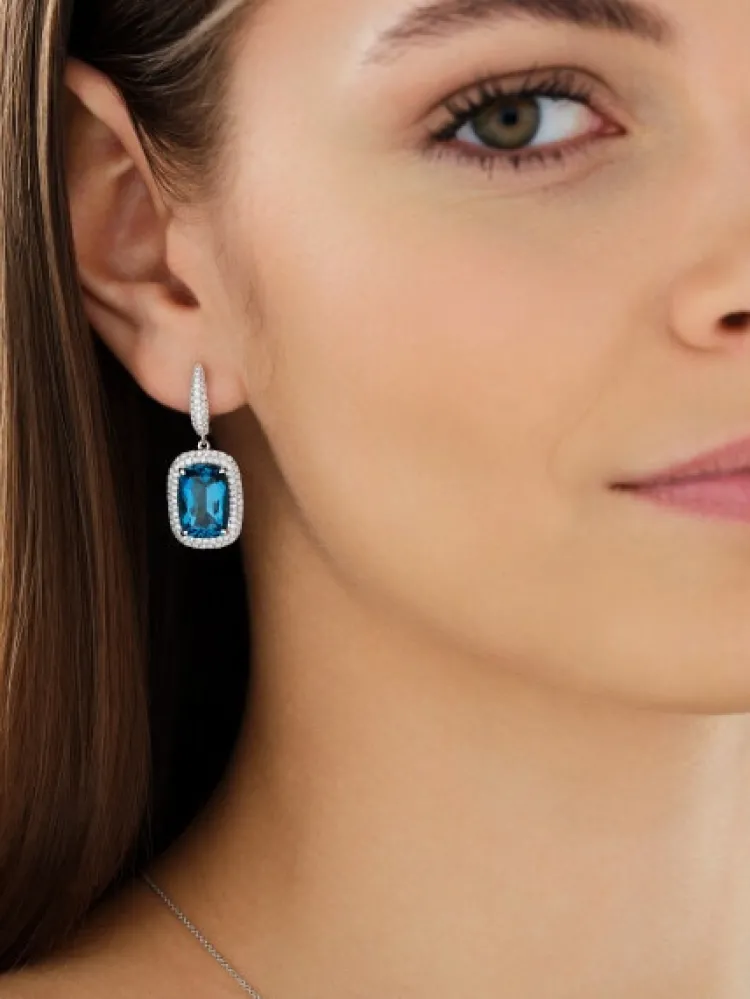 Hot Apart Kolczyki z białego złota z brylantami i topazami London Blue - próba 585