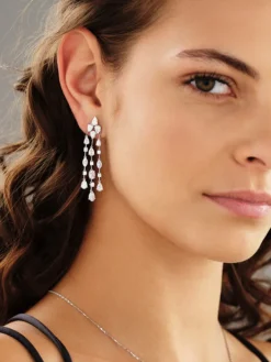 Outlet Apart Kolczyki z białego złota z diamentami - 7,25 ct - próba 750