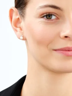 Apart Kolczyki z żółtego i białego złota z diamentami i perłami - próba 585< Wszystkie