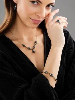 Apart Kolczyki z żółtego złota z brylantami i topazami London Blue - próba 585< Kolczyki Z Diamentami