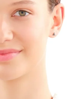 Apart Kolczyki z żółtego złota z czarnymi brylantami - 0,18 ct - próba 375< Kolczyki Z Diamentami
