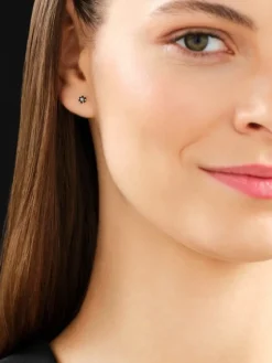 Apart Kolczyki z żółtego złota z czarnymi brylantami - 0,22 ct - próba 585< Wszystkie