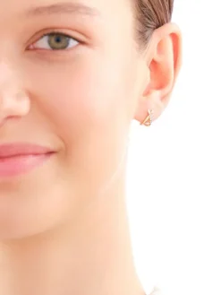 Apart Kolczyki z żółtego złota z diamentami - 0,01 ct - próba 375< Wszystkie