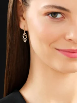 Apart Kolczyki z żółtego złota z diamentami - 0,08 ct - próba 585< Wszystkie