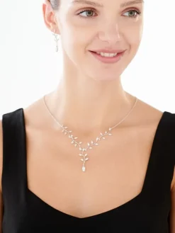 Discount Apart Naszyjnik srebrny z cyrkoniami - liście