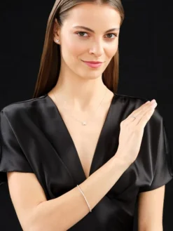 Online Apart Naszyjnik z białego złota z diamentami - kwiat - 0,43 ct - próba 585