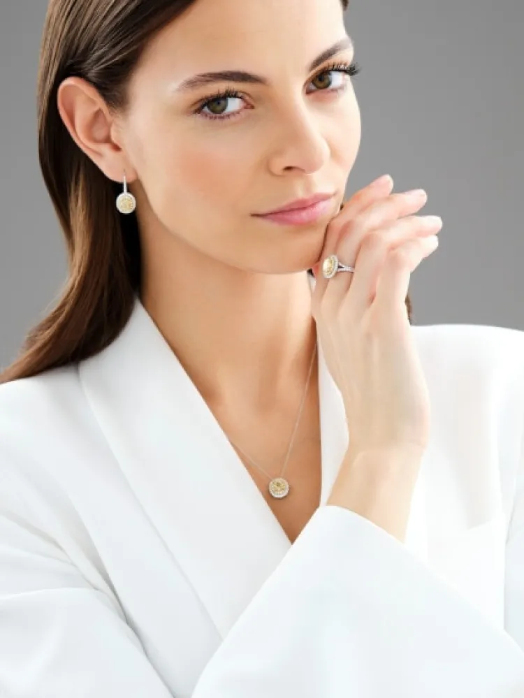 Hot Apart Pierścionek z białego i żółtego złota z diamentami - VS2/Fancy Light Yellow - 1,57 ct - próba 750