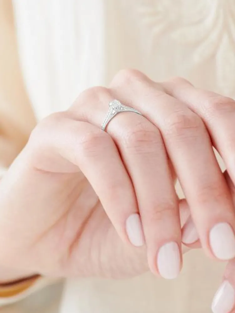 Apart Pierścionek z białego złota z brylantami - 0,24 ct - próba 750< Pierścionki