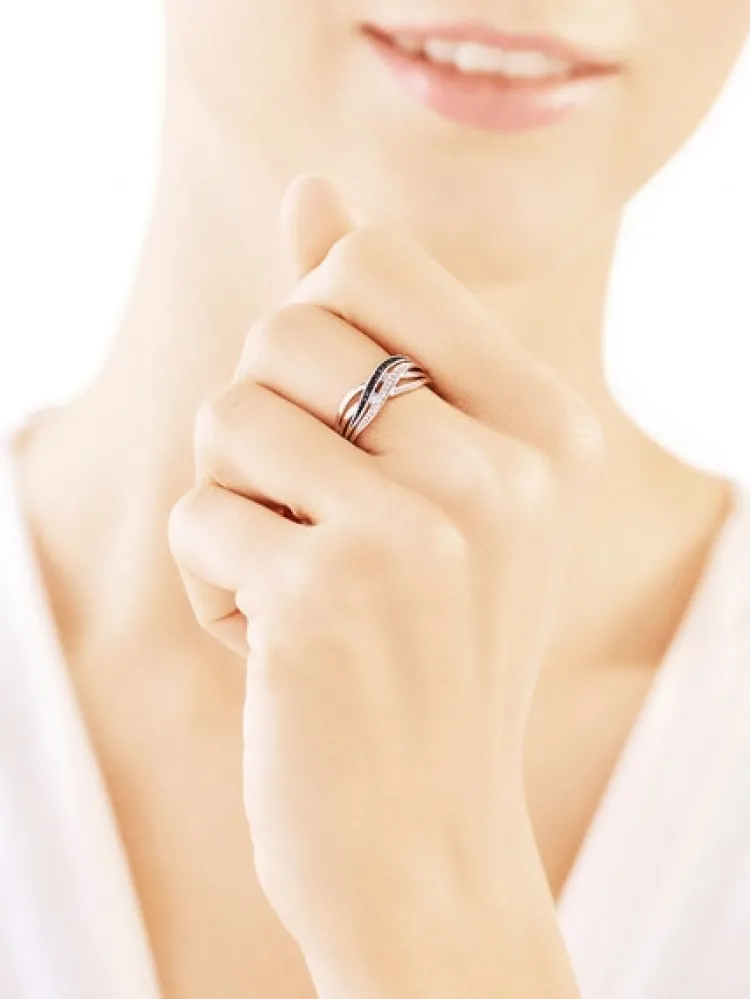 Apart Pierścionek z białego złota z diamentami - 0,04 ct - próba 585< Pierścionki
