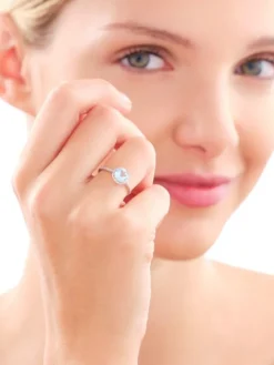 New Apart Pierścionek z białego złota z diamentami i topazem Sky Blue - próba 585