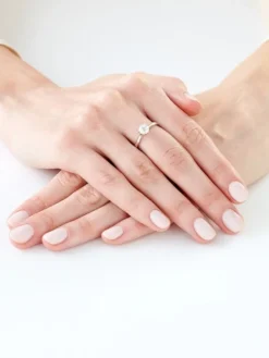 New Apart Pierścionek z białego złota z brylantem - SI1/H - 0,70 ct - próba 750