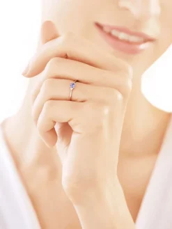Outlet Apart Pierścionek z białego złota z diamentami i tanzanitem - próba 585