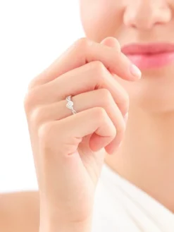 Hot Apart Pierścionek z białego złota z brylantami - 0,33 ct - próba 585