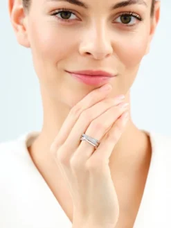 Apart Pierścionek z białego złota z diamentami - 0,14 ct - próba 750< Pierścionki