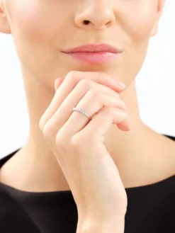 Apart Pierścionek z białego złota z diamentami - 0,03 ct - próba 375< Pierścionki