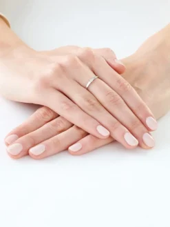 Apart Pierścionek z białego złota brylantem - 0,05 ct - próba 375< Pierścionki