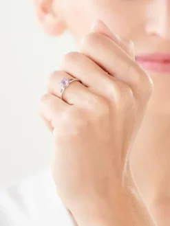 Apart Pierścionek z białego złota z diamentami i ametystem - próba 375< Pierścionki