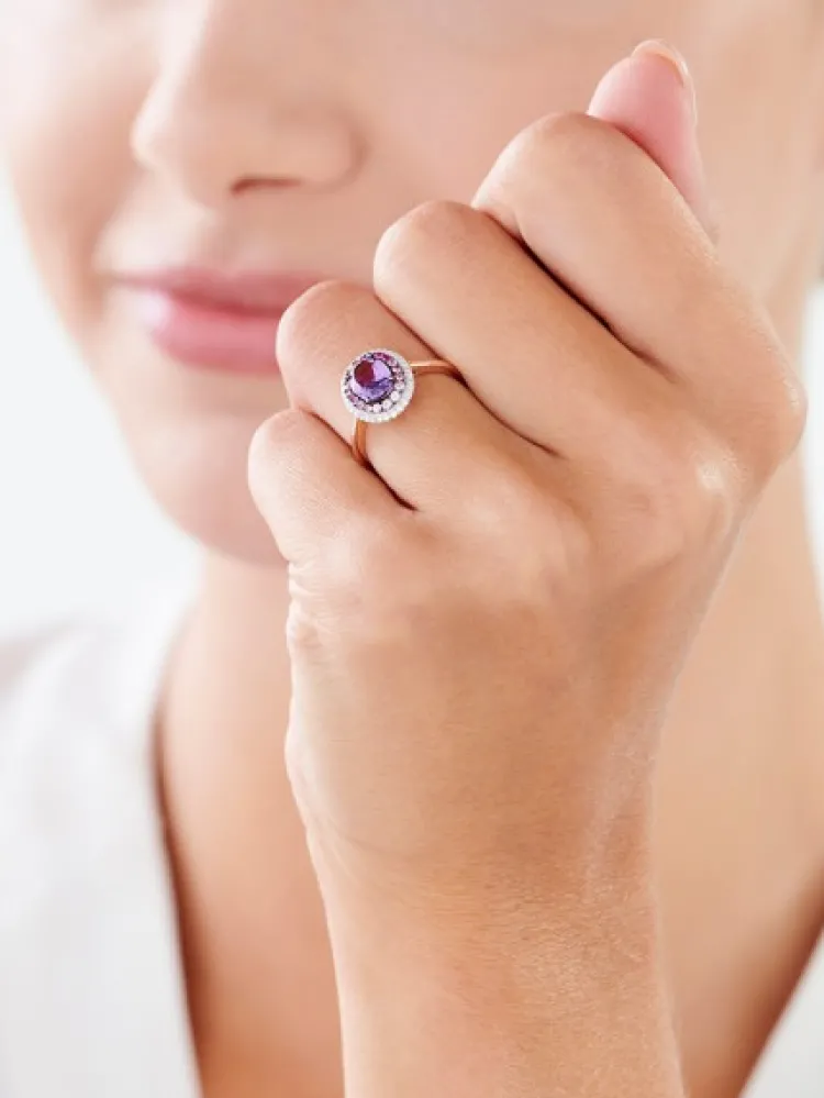 Apart Pierścionek z różowego złota z diamentami, szafirami i ametystem - próba 585