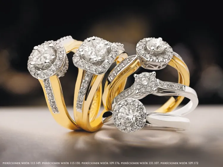 Discount Apart Pierścionek z żółtego i białego złota z diamentami - 0,72 ct - próba 585