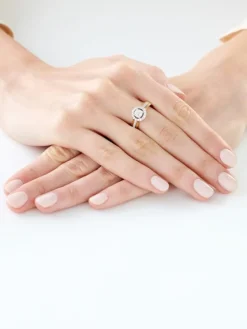 Discount Apart Pierścionek z żółtego i białego złota z diamentami - 0,72 ct - próba 585