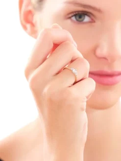 New Apart Pierścionek z żółtego i białego złota z brylantami - 0,10 ct - próba 585