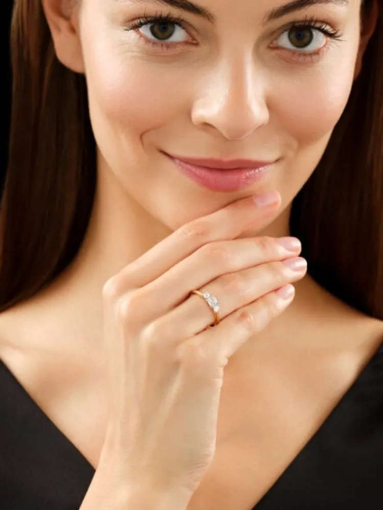 Sale Apart Pierścionek z żółtego i białego złota z diamentami – SI1/ H - 0,70 ct - próba 585