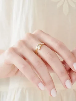 Apart Pierścionek z żółtego i białego złota z brylantami - 0,11 ct - próba 585< Pierścionki