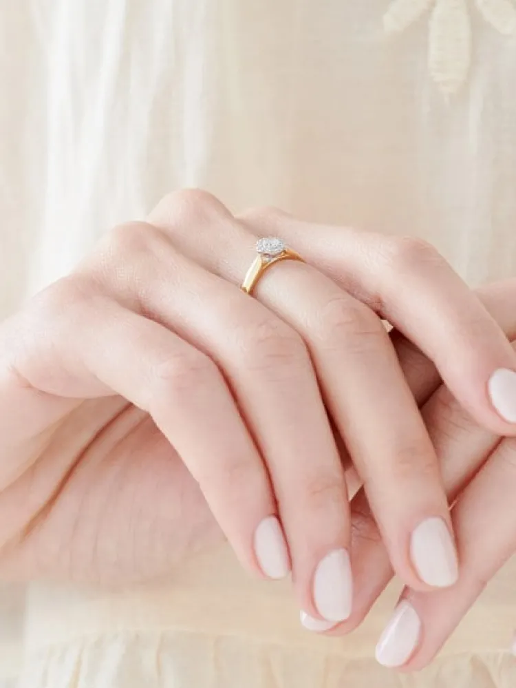 Apart Pierścionek z żółtego i białego złota z diamentami - 0,25 ct - próba 585< Pierścionki