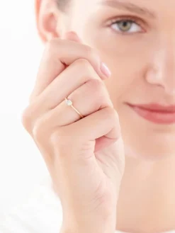 Apart Pierścionek z żółtego i białego złota z brylantem - 0,05 ct - próba 585< Pierścionki