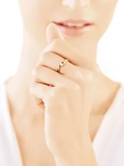 Apart Pierścionek z żółtego i białego złota z brylantem - 0,07 ct - próba 585< Pierścionki