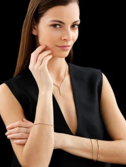 Discount Apart Pierścionek z żółtego i białego złota z diamentami - 0,02 ct - próba 375