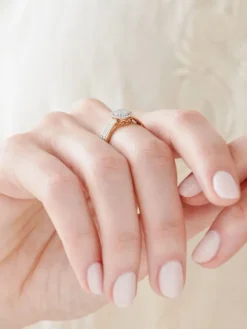 Apart Pierścionek z żółtego złota z diamentami - 0,23 ct - próba 585< Pierścionki