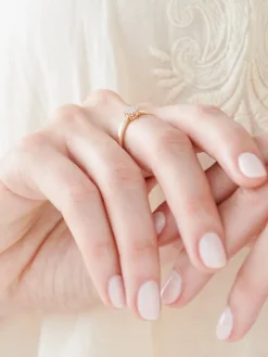Apart Pierścionek z żółtego złota z diamentami - 0,02 ct - próba 375< Pierścionki