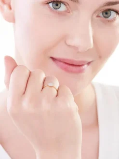 Sale Apart Pierścionek z żółtego złota z diamentami - 0,10 ct - próba 585