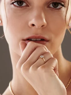 Hot Apart Pierścionek z żółtego złota z brylantami - 0,30 ct - próba 585