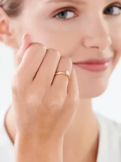Apart Pierścionek z żółtego złota z brylantem - 0,20 ct - próba 585< Pierścionki