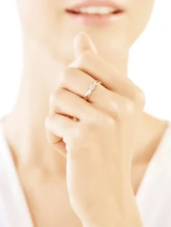 Apart Pierścionek z żółtego złota z diamentami - 0,04 ct - próba 375< Pierścionki
