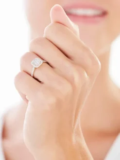 Outlet Apart Pierścionek z żółtego złota z diamentami - 0,50 ct - próba 585