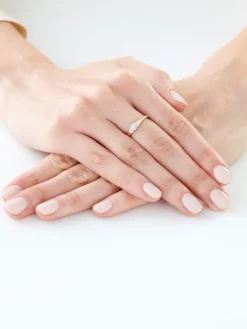 Apart Pierścionek z żółtego złota z diamentami - 0,09 ct - próba 585