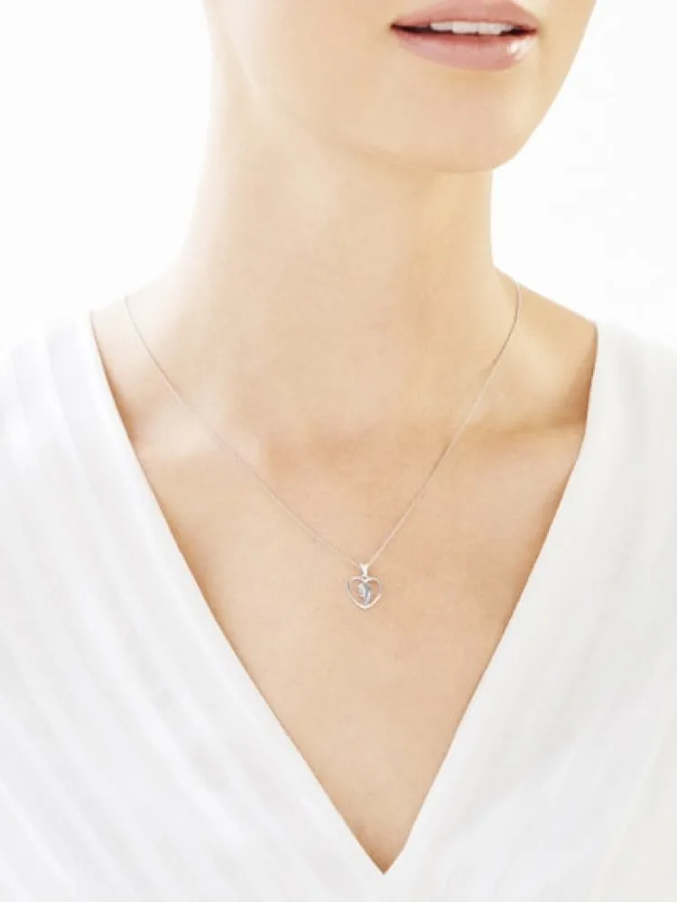 Apart Zawieszka z białego złota z diamentami - medalik Matka Boska, serce - 0,006 ct - próba 375< Zawieszki